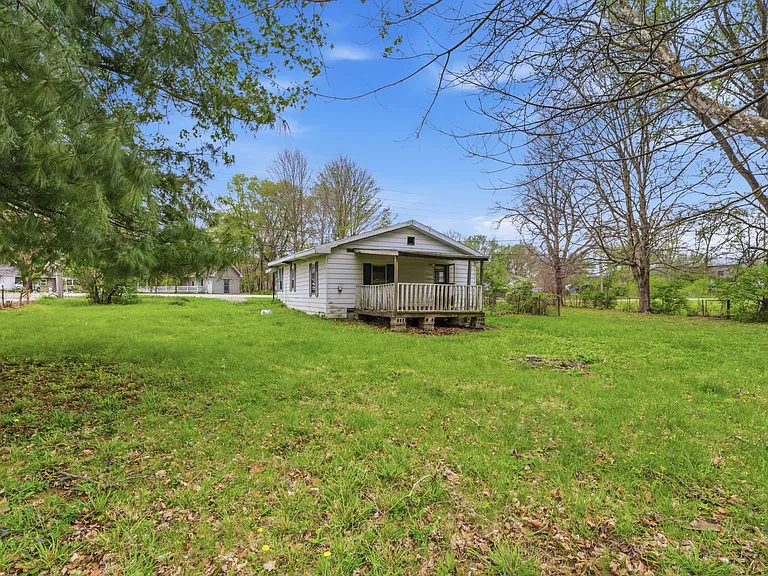 1402 Alabama St — Photo 18