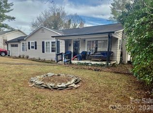 1003 Pennton Ave, Lenoir, NC 28645