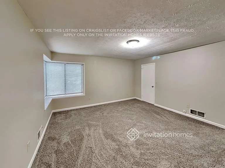 4162 Jody Ct NE — Photo 10