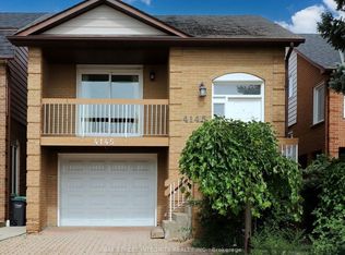 4145 Quaker Hill Dr #2, Mississauga, ON L5C 3M2