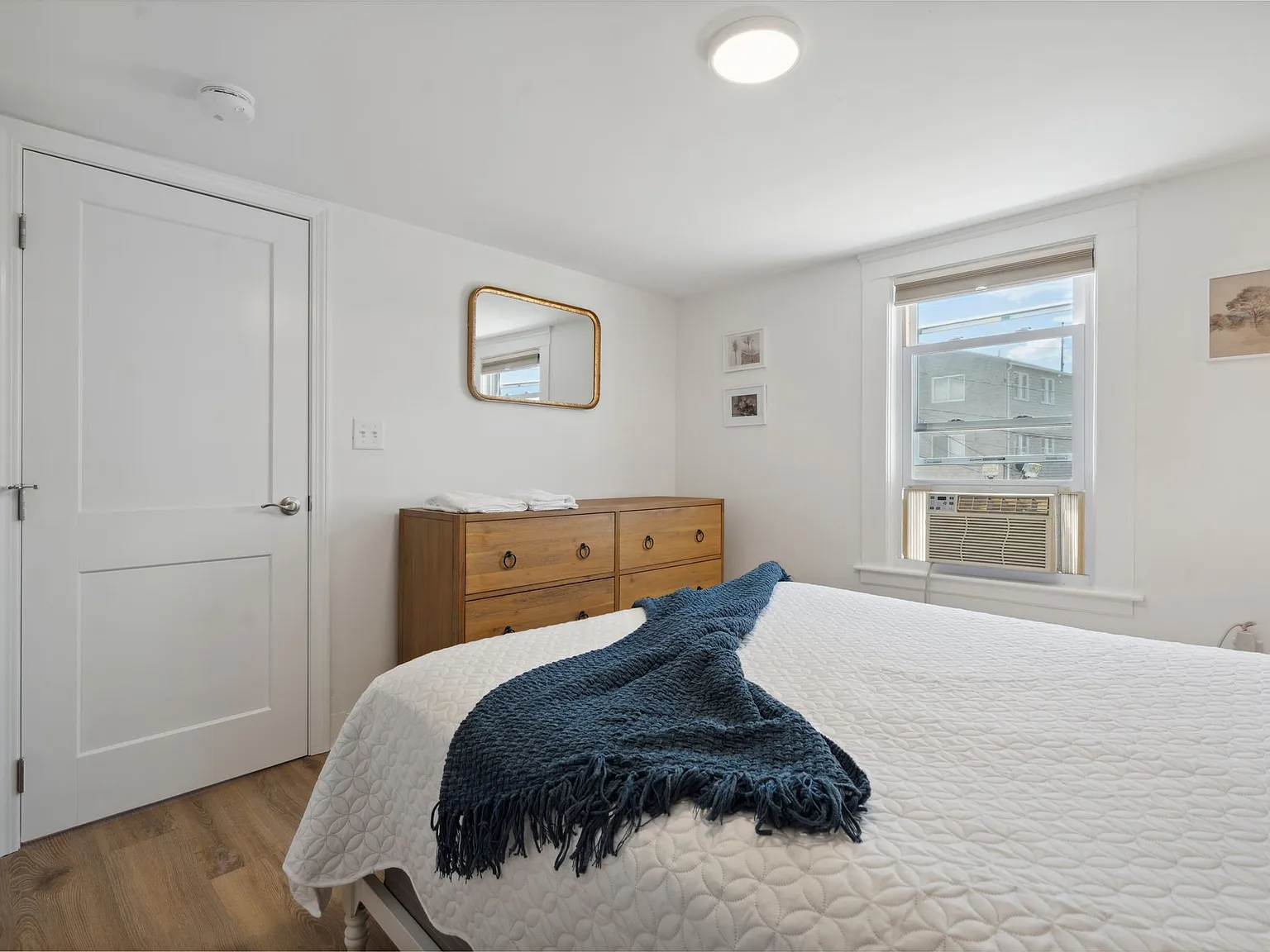 61 Ocean Blvd — Photo 3