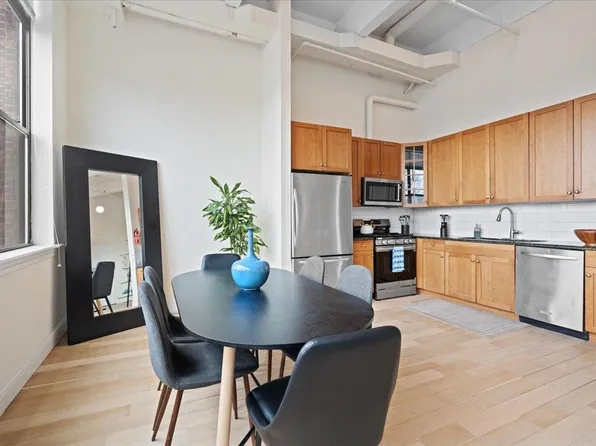 300 Communipaw Avenue image 6 of 36