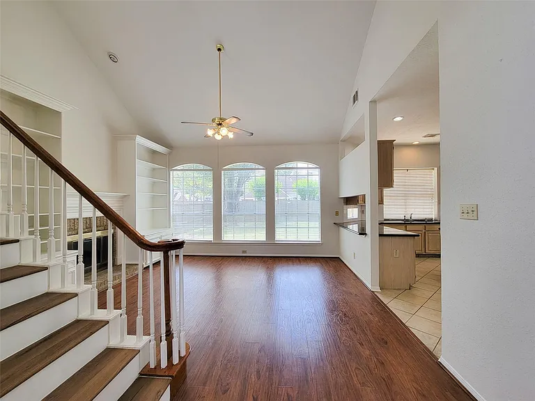 17403 Canyon Knoll Dr — Photo 13