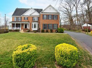 7005 Larrlyn Dr, Springfield, VA 22151