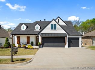 13832 S 21st St E, Bixby, OK 74008