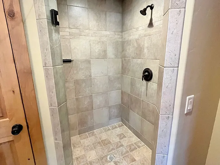 56 Beesley Ln — Photo 31