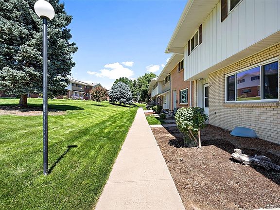 3rd image of 9067 E Oxford Drive