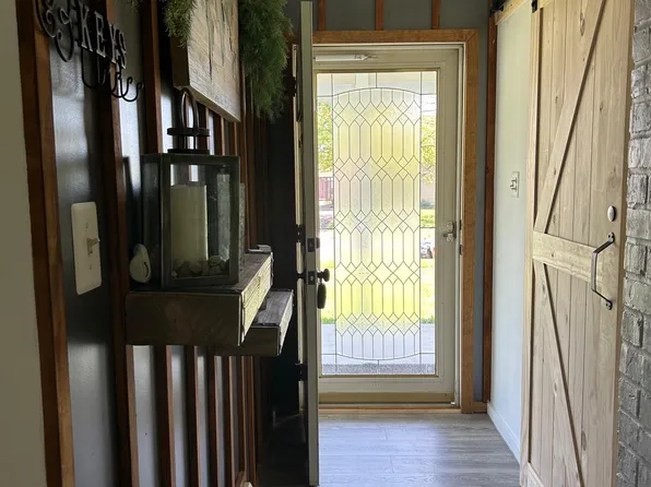 20 Ruby Ln, Levittown, PA 19055