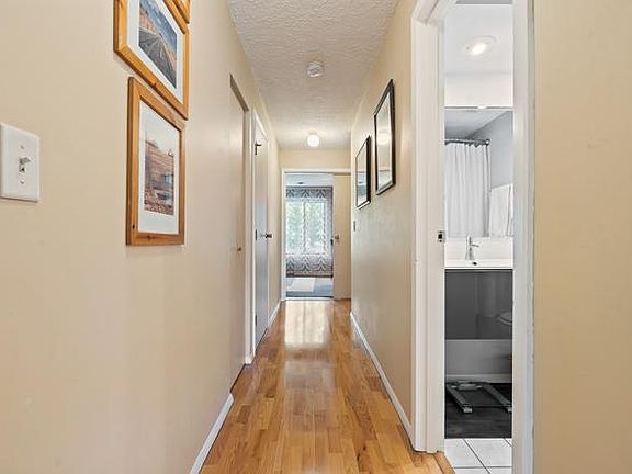3rd image of 810 Waterview Cir APT 3