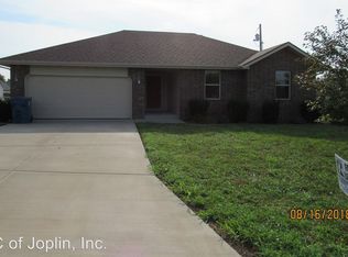 509 Rustic Rdg, Carl Junction, MO 64834