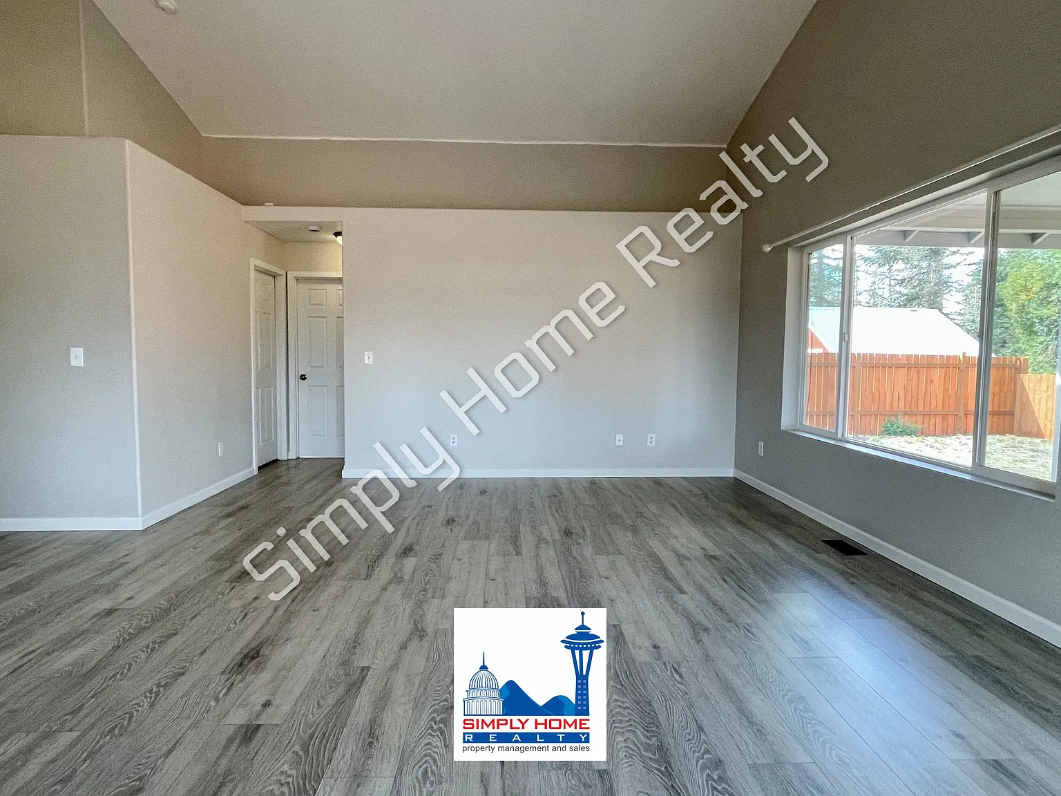 3 bed, 2.0 bath, 1229 sqft, $2,450 — Photo 2