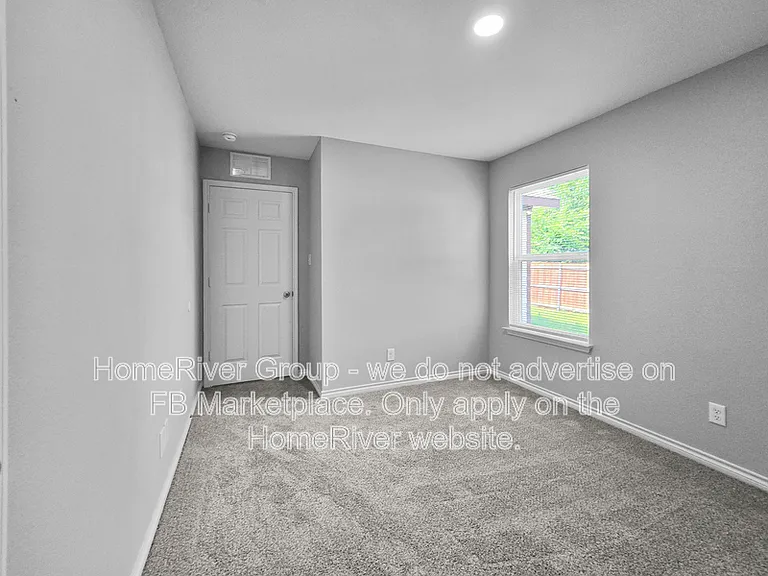 1332 Driess St — Photo 13