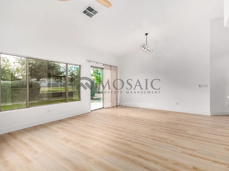 1567 E Black Diamond Dr — Photo 11