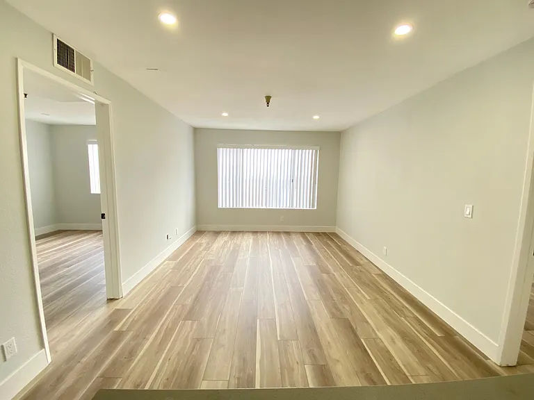 Fountain Terrace Apartments — Photo 9