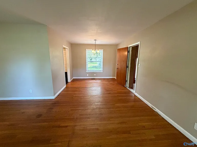 2116 Gilbreath Rd NW — Photo 3