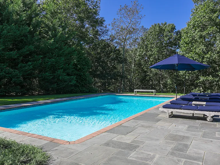 6 Little Ct — Photo 2