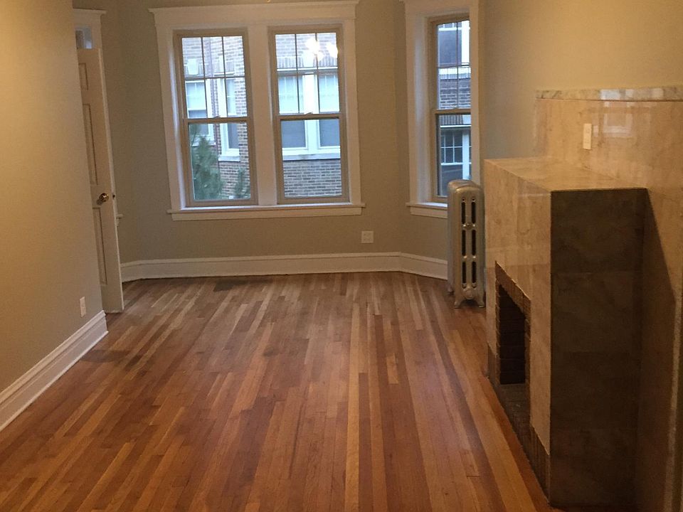 1st image of 830 W Sunnyside Ave APT 2S