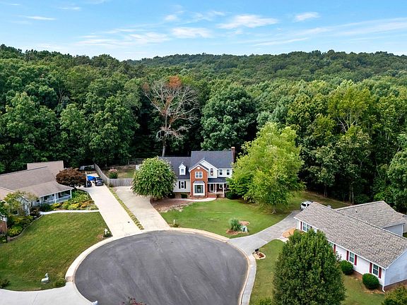 4th image of 238 Weatherford Dr NE