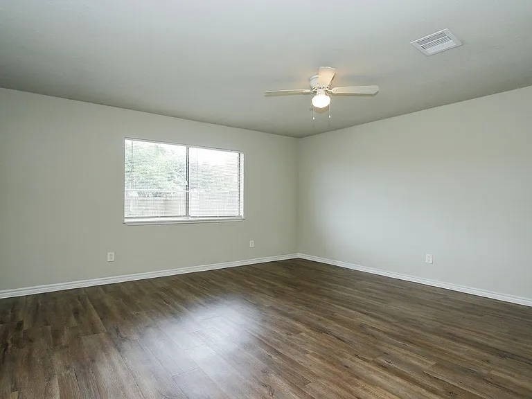 17626 Bullis Gap Dr — Photo 25