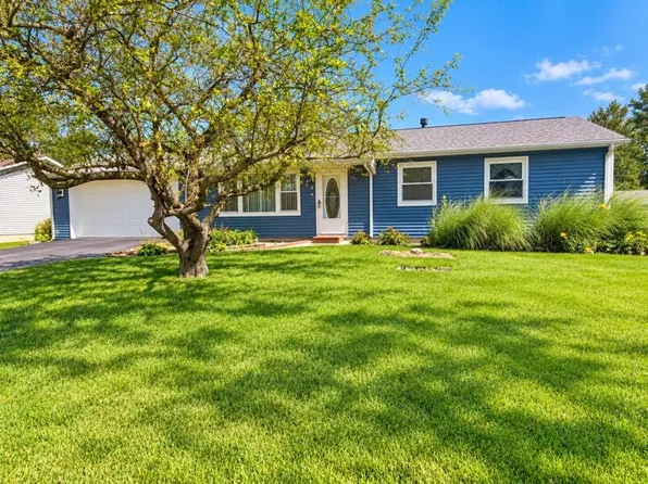 623 Old Forge Rd, Valparaiso, IN 46385