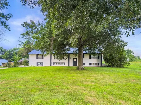 28414 S State Route Dd Hwy, Harrisonville, MO 64701
