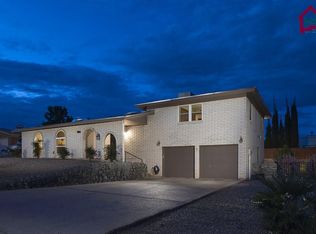 3111 Enchanted Dr, Las Cruces, NM 88011
