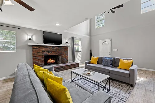 4314 E Henry Ave Photo 1