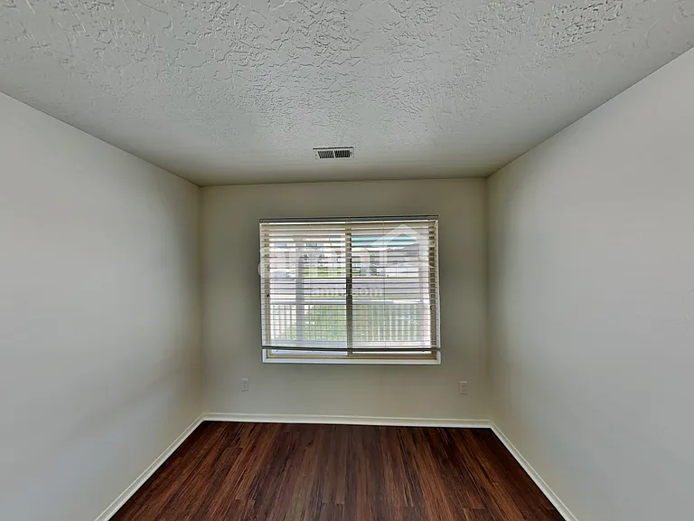 2464 S 3585 W — Photo 6