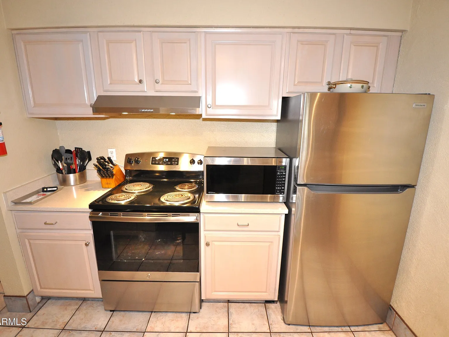 2 bed, 2.0 bath, 932 sqft, $2,200 — Photo 3