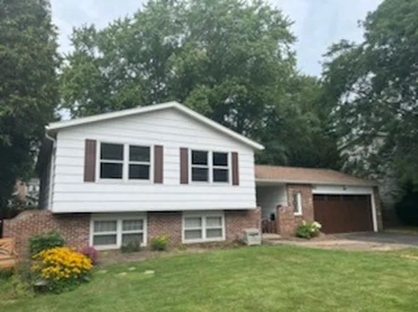 80 Hallock Rd, Rochester, NY 14624