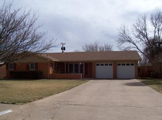 2905 W 17th St, Plainview, TX 79072