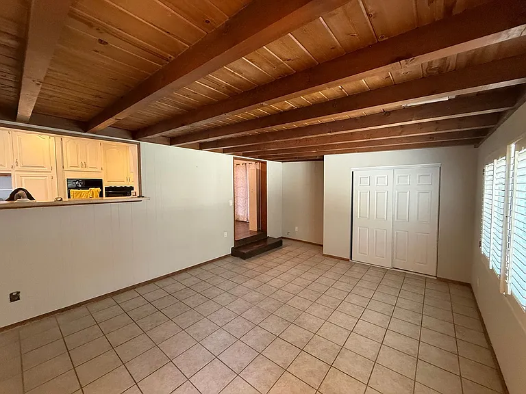6059 Bluebell Ave — Photo 7