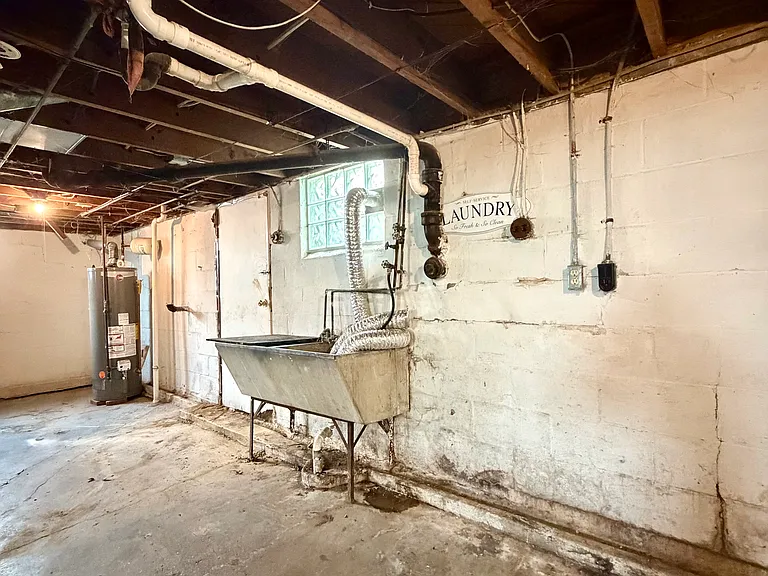 216 Main St — Photo 20