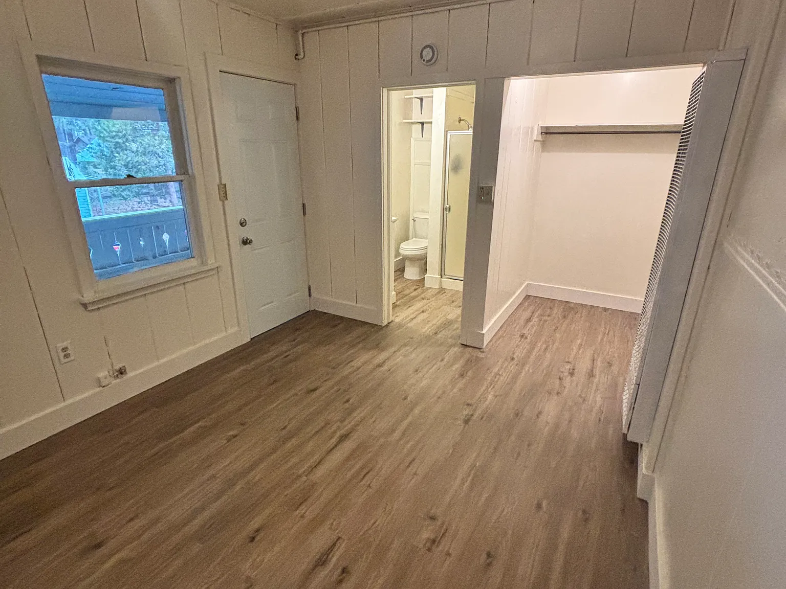Studio, 250 sqft, $1,350 — Photo 2