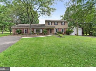 32 Maron Rd, Hatfield, PA 19440