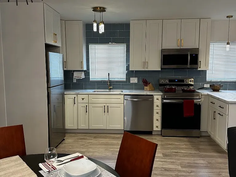 921 Regina Ave — Photo 7