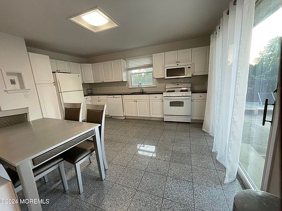 2nd image of 210 Larchwood Ave