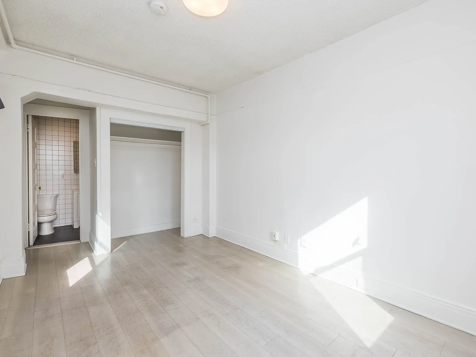 Studio, 220 sqft, $1,395 — Photo 2