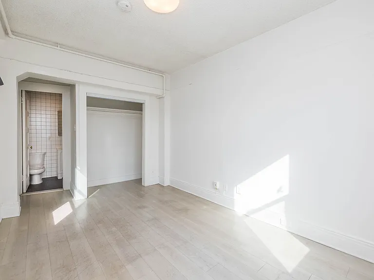 581 Ofarrell St #301 — Photo 2