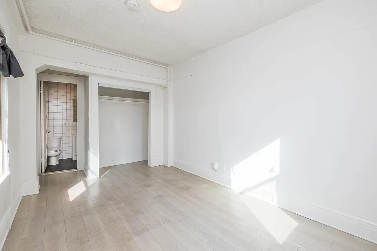 Building Photo - 581 Ofarrell St #301