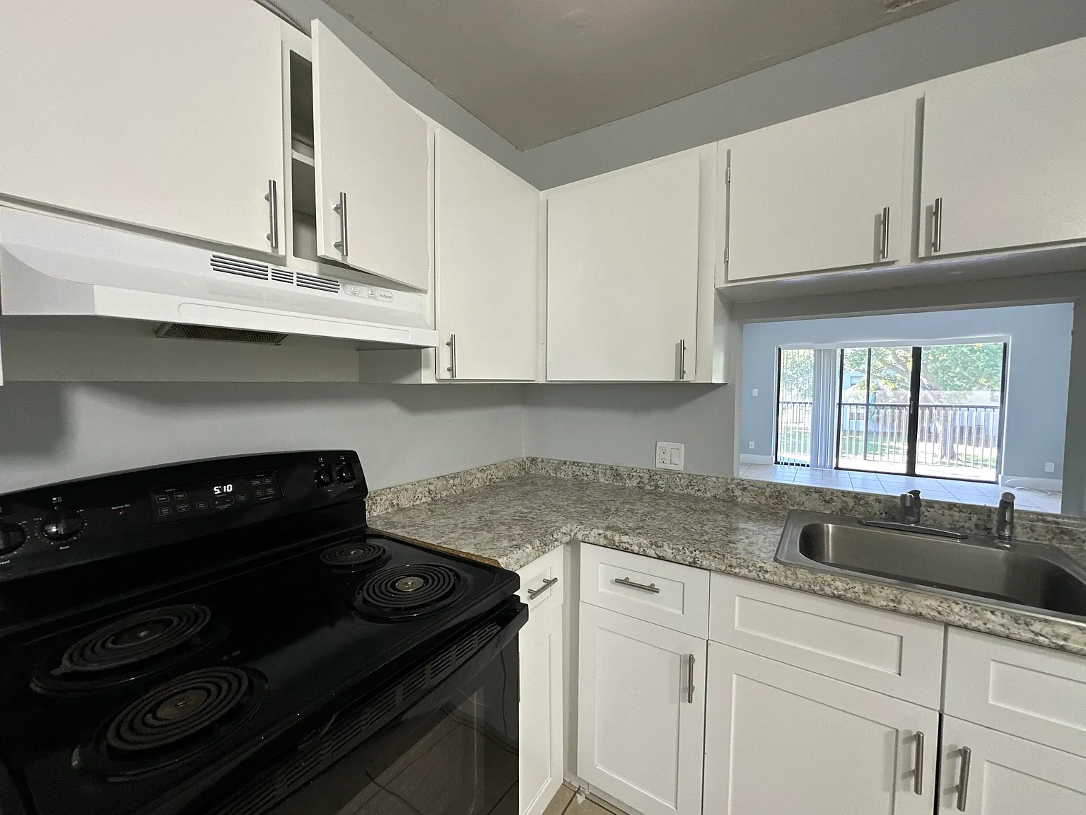 2 bed, 2.0 bath, 1100 sqft, $2,150 — Photo 4
