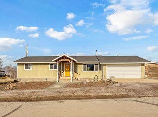 760 E Spiers St, Montague, CA 96064