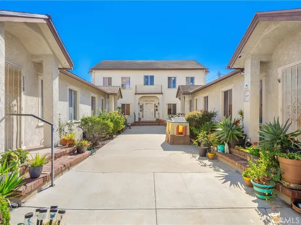 963 W 9th St, San Pedro, CA 90731