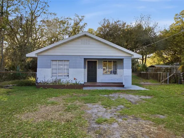 907 Center St, Plant City, FL 33563