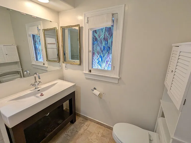 169 N Wetherly Dr — Photo 16