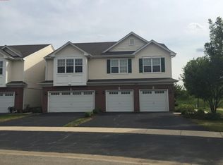 266 S Oak Creek Ln, Romeoville, IL 60446