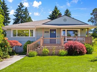 3025 SW 106th St, Seattle, WA 98146