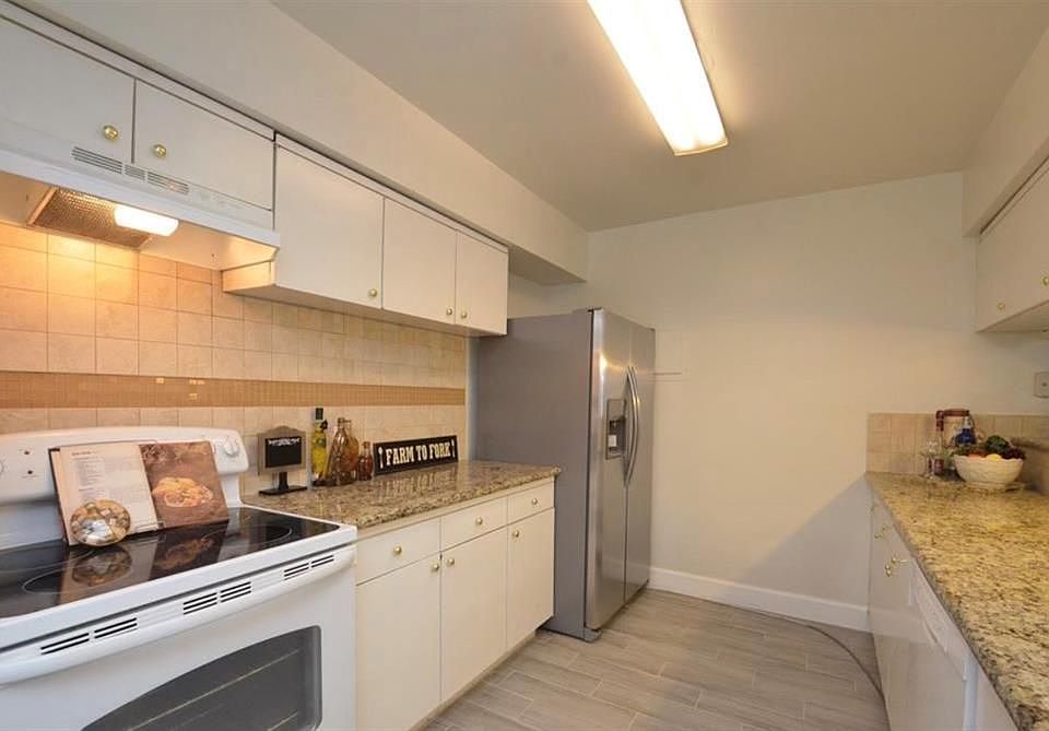 1st image of 3300 Yorktown St APT 29
