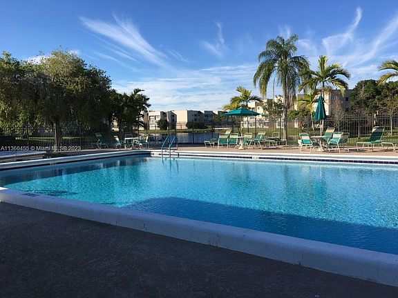 5th image of 5901 NW 61st Ave APT 209