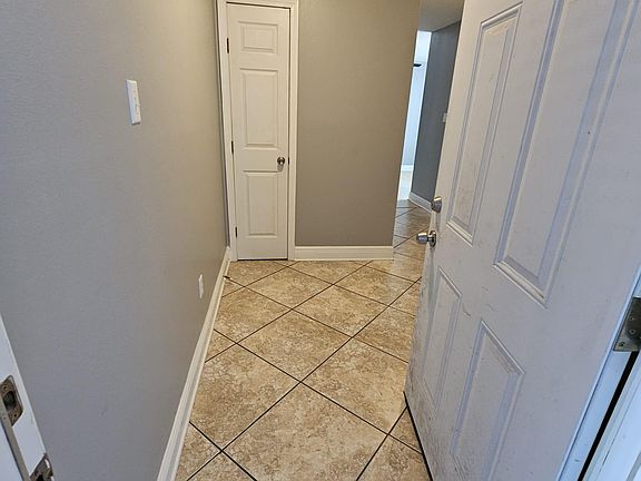 5th image of 1215 Josephine St #4